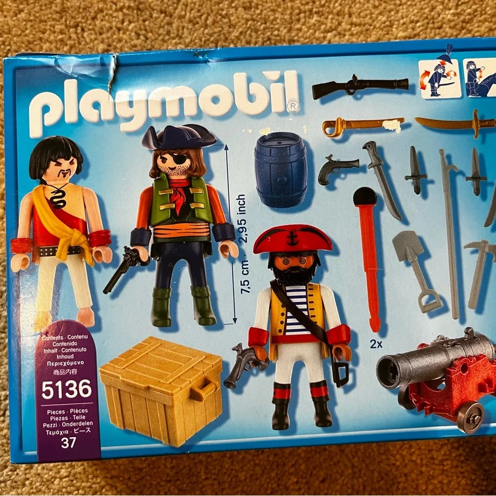 Playmobil Pirates Commander with Armory